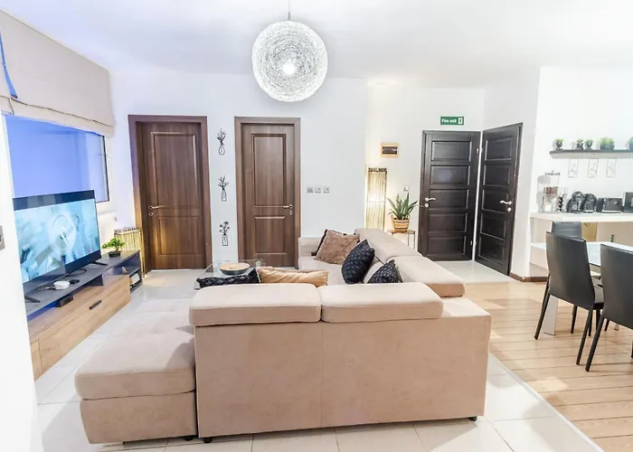 D Pool Apartament Msida